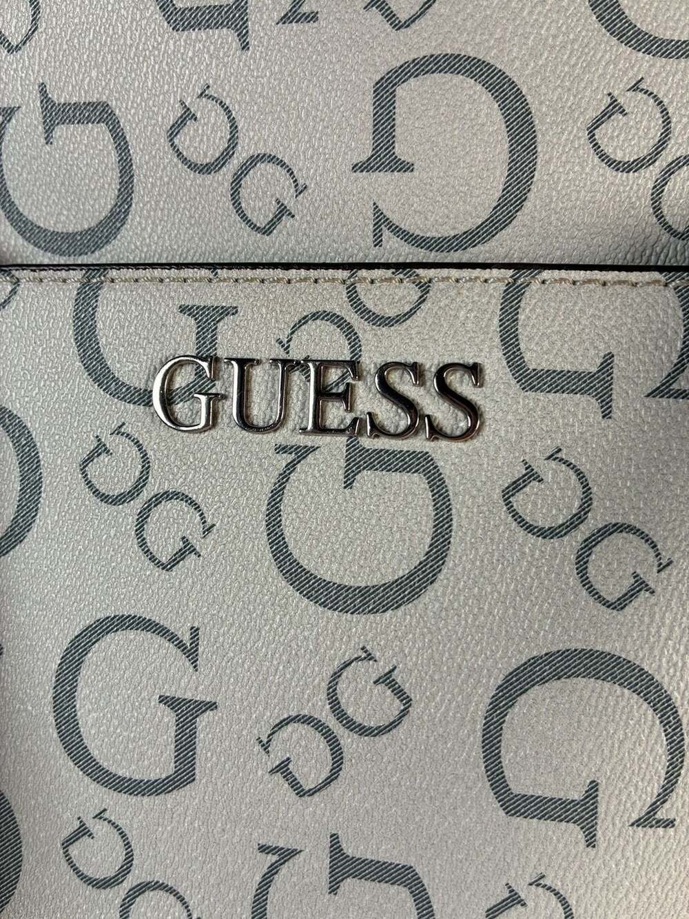 Y2K Guess Delphine Logo Tote Bag in White and Blue - Picture 9 of 13